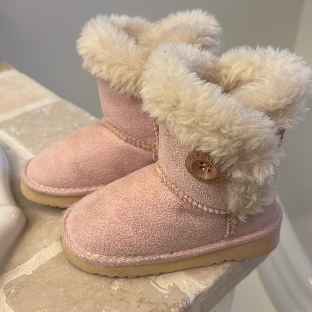 Lightly worn warm kids boots